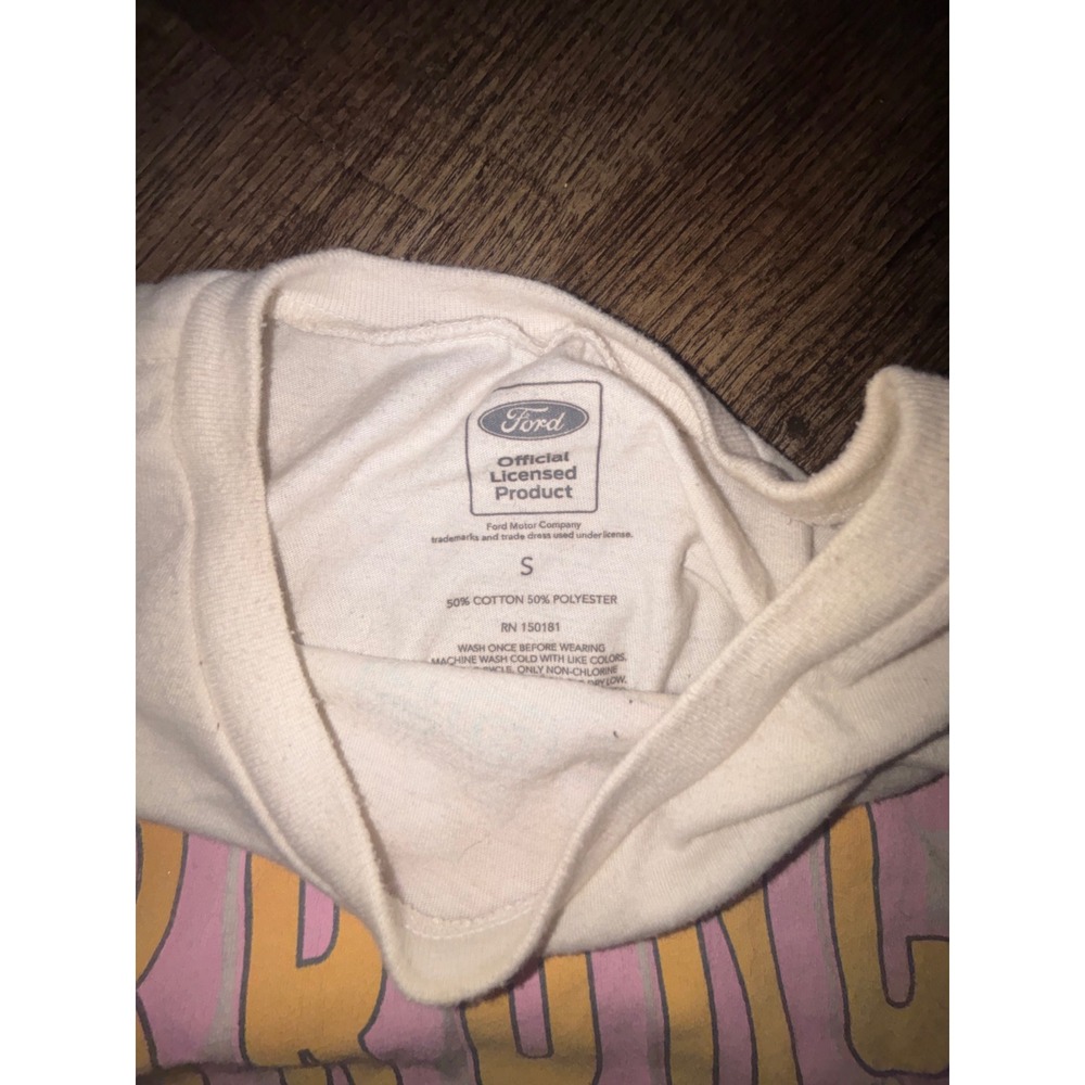 Ford Bronco Graphic T-Shirt Women Small Cream Pink Retro Desert SUV Tee RN150181 - Picture 3 of 3